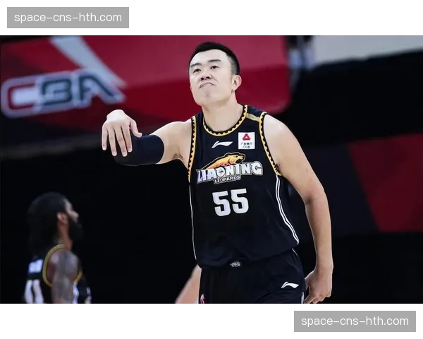 特写：老将韩德君赛后加练力量，不言退役